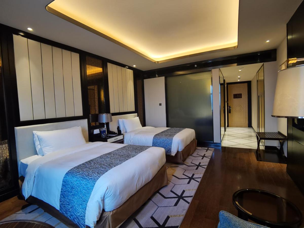 Primus Hotel Wuhan Hannan Buitenkant foto
