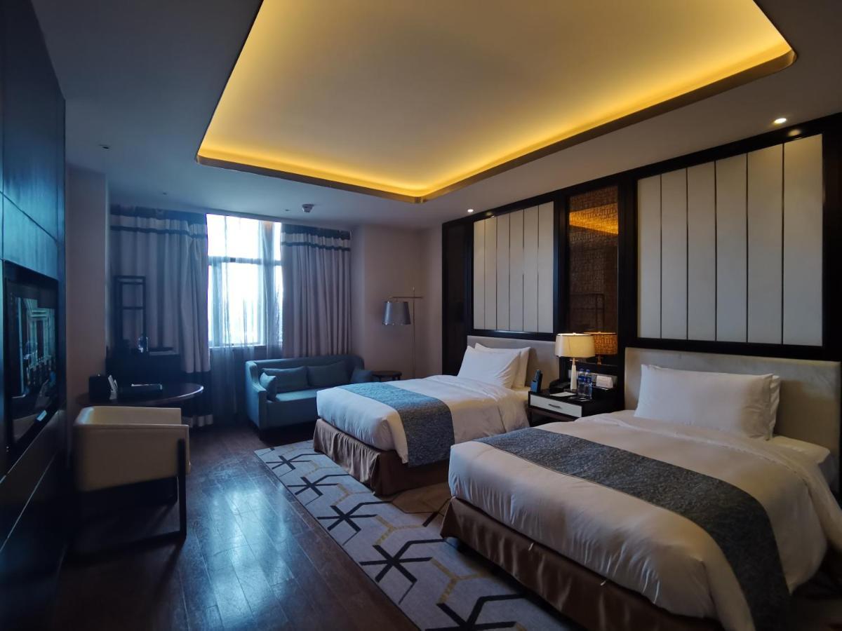 Primus Hotel Wuhan Hannan Buitenkant foto